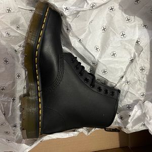 Doc Martens- Lace up